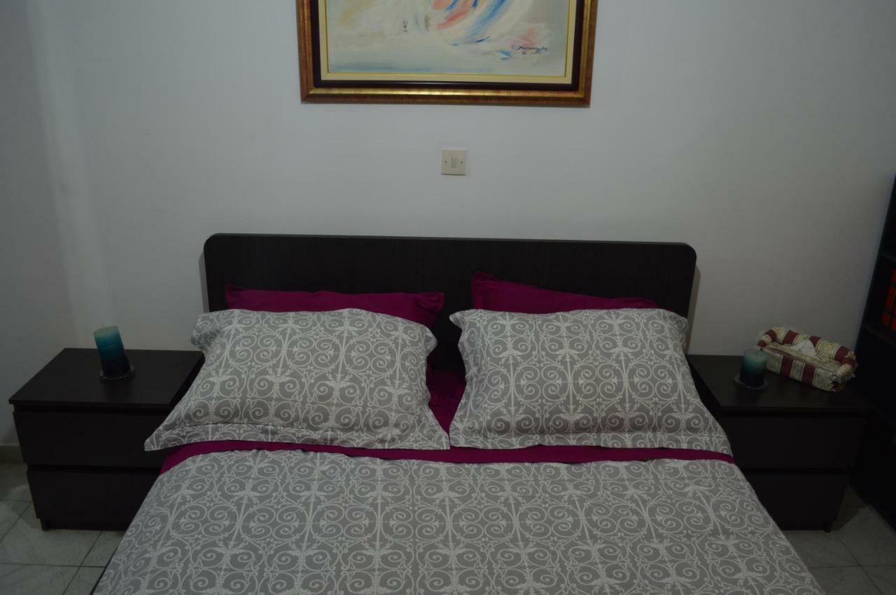 Apartment In The Center Of Aigio F 외부 사진