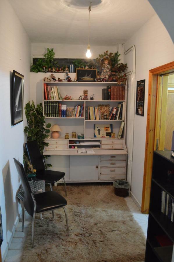 Apartment In The Center Of Aigio F 외부 사진