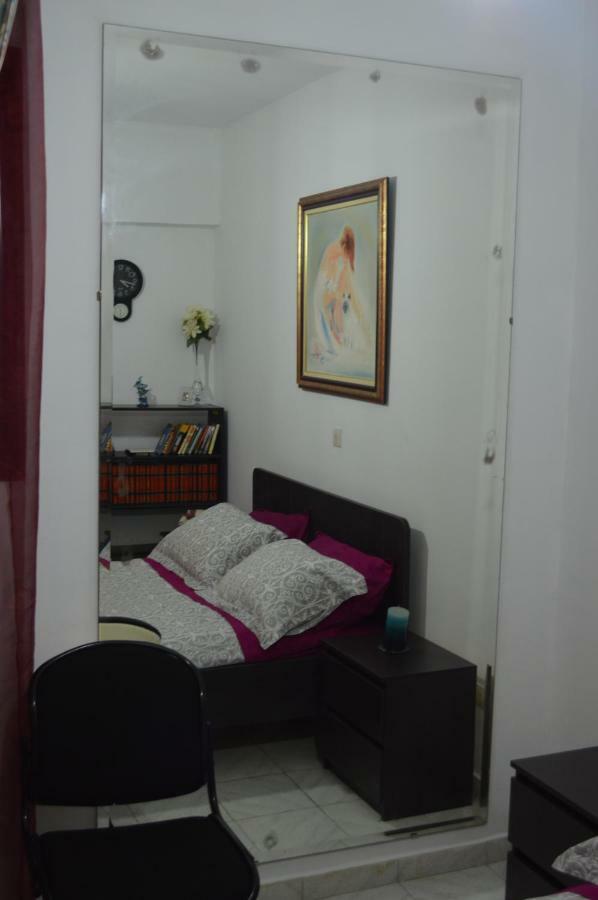 Apartment In The Center Of Aigio F 외부 사진